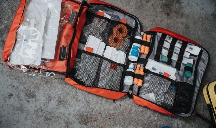 what should be in a burns first aid kit